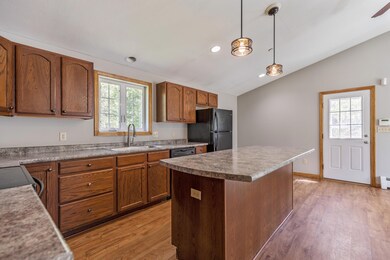 31 Redwood Ln, Sanford, ME 04073 - photo 4