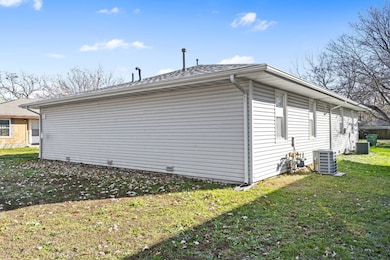 716 E Locust St, Springfield, MO 65803 - photo 3