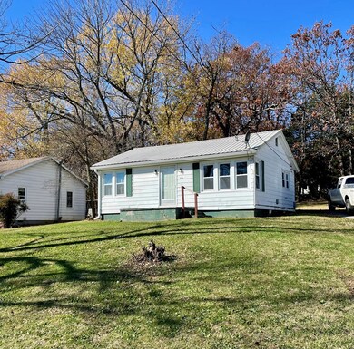 204 Sanderson Dr, Hopkinsville, KY 42240 - photo 2