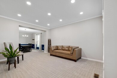 06-Living Room