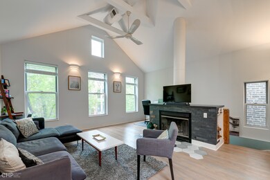 923 N Honore St, Chicago, IL 60622 - photo 2