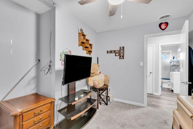 4370 Maplegrove Dr, Grove City, OH 43123 - photo 5