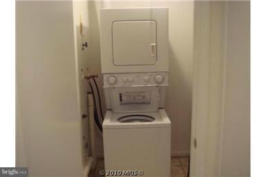 4309 Pembrook Village Dr unit 11, Alexandria, VA 22309 - photo 7