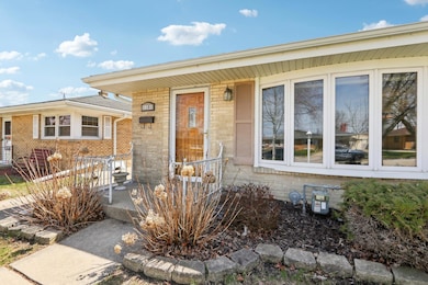 6-web-or-mls-Sheraton Dr-2504-006