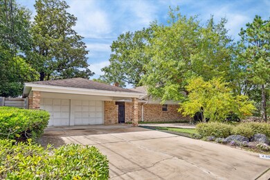 2303 Blue Water Ln, Houston, TX 77018 - photo 3