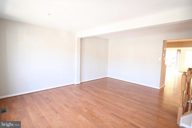 9823 Bayline Cir, Owings Mills, MD 21117 - photo 2