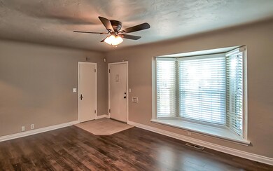 1364 Chestnut St, Redding, CA 96001 - photo 2