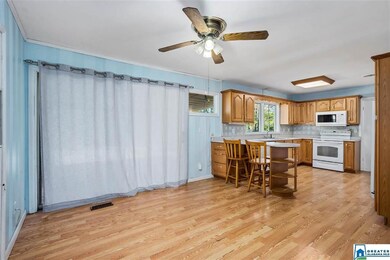 1621 4th Way NW, Center Point, AL 35215 - photo 4