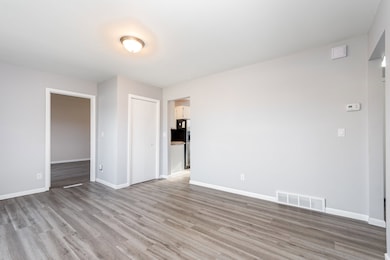 509 W Jefferson St, Shorewood, IL 60404 - photo 5