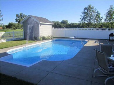 Swimming Pool/Hot Tub/Sauna