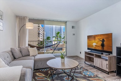 Comes fully furnished minus some tenant accessory