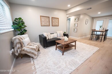 7578 Ridgeway Rd N, Jacksonville, FL 32244 - photo 2