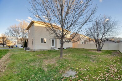 7881 N Cedar Crest Dr, Eagle Mountain, UT 84005 - photo 5