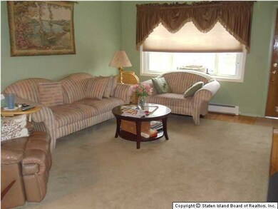 531 N Railroad Ave, Staten Island, NY 10304 - photo 5