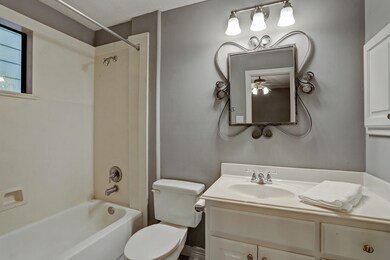 1412 Harold St unit B, Houston, TX 77006 - photo 6