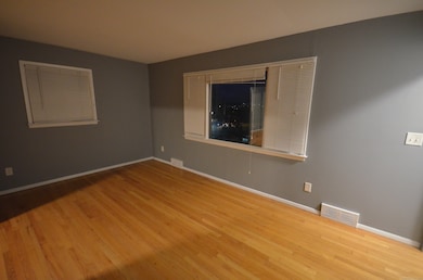 28 Riverside Dr, Fairfield, CT 06824 - photo 2