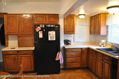 1712 Bradley Ave, Lansing, MI 48910 - photo 6