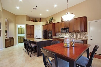 KitchenDining_3910