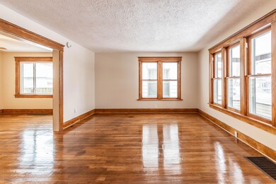 1215 Walsh St, Lansing, MI 48912 - photo 5