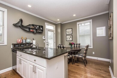 Kitchen & Dining Area