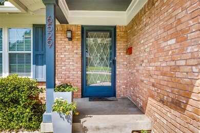 6529 Ridgemont Dr, Dallas, TX 75214 - photo 3
