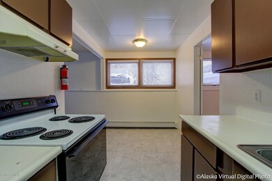 2506 Forget me Not Ln unit 4, Anchorage, AK 99508 - photo 4