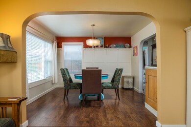233 NW Cedar Ave (5 of 34)