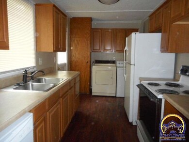 3643 SW Clare Ave, Topeka, KS 66611 - photo 6