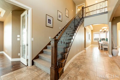 3817 Poseidon Loop-6