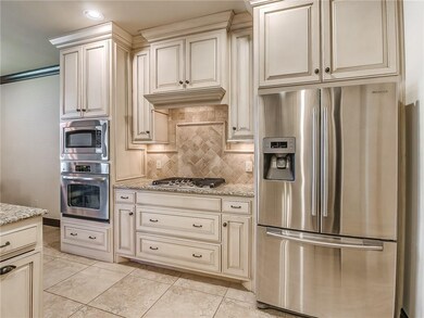 19813 Crest Ridge Dr, Edmond, OK 73012 - photo 7