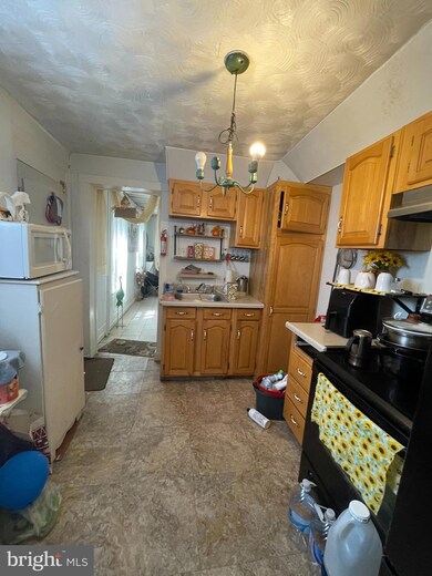 727 N 10th St, Reading, PA 19604 - photo 4