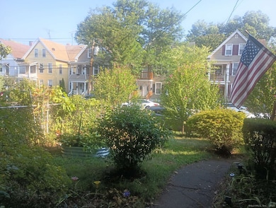 147 Lombard St, New Haven, CT 06513 - photo 2