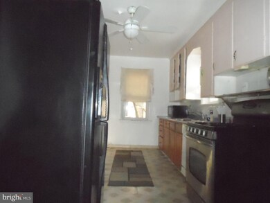 32 Maple Ave, Trenton, NJ 08618 - photo 6