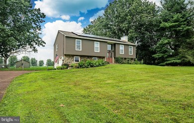 587 Kemp Rd, Pottstown, PA 19465 - photo 3