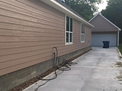 512 Brazos St, Rosenberg, TX 77471 - photo 5