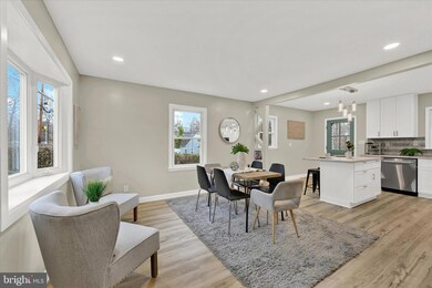 8525 Oakleigh Rd, Parkville, MD 21234 - photo 5