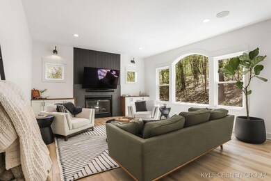 24-web-or-mls-3858-woodstream-dr