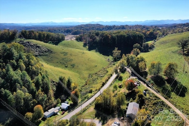 70 Mitchell View Dr, Mars Hill, NC 28754 - photo 3