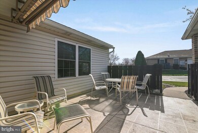 5822 Burning Tree Ln, Macungie, PA 18062 - photo 4