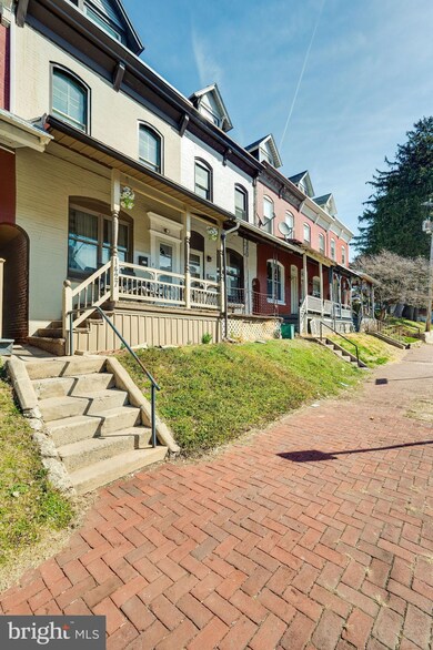 1427 Muhlenberg St, Reading, PA 19602 - photo 2