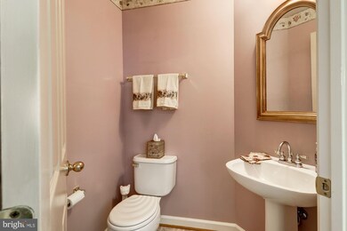 9504 Thornton Woods Way, Columbia, MD 21046 - photo 6