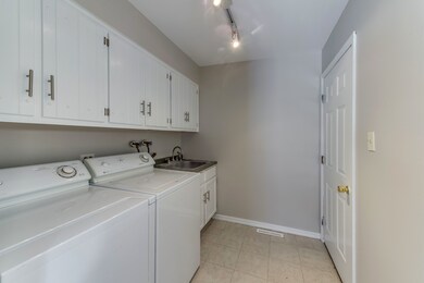 1129 Dartmoor Ct unit 2, Naperville, IL 60540 - photo 5