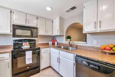 1324 S Mi-003-13-DLB 4279-MLS_Size