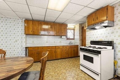 4 Cherry St, Medford, MA 02155 - photo 4