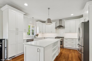 396 W Fremont Ave, Elmhurst, IL 60126 - photo 7