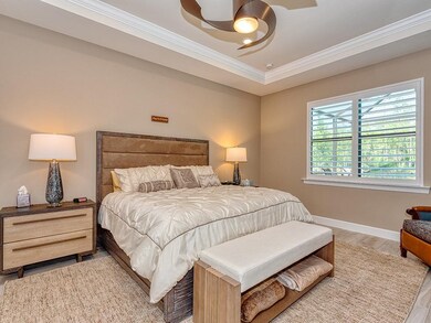 MASTER BEDROOM SUITE