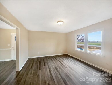 117 Bowman Rd, Statesville, NC 28625 - photo 3