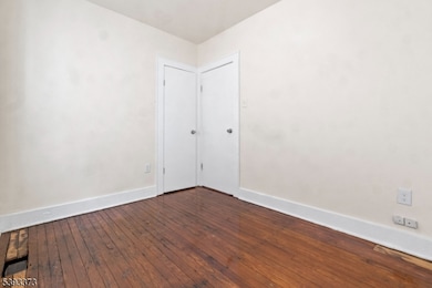24 Irving Ave unit 26, Newark, NJ 07112 - photo 4