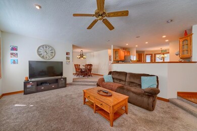 1081 Ridge Dr, Circleville, OH 43113 - photo 7