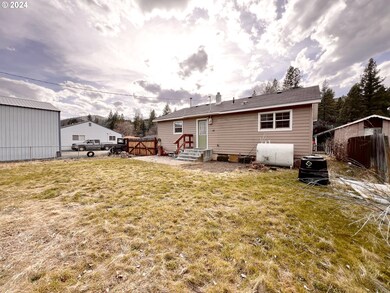 246 N Humbolt St, Canyon City, OR 97820 - photo 3